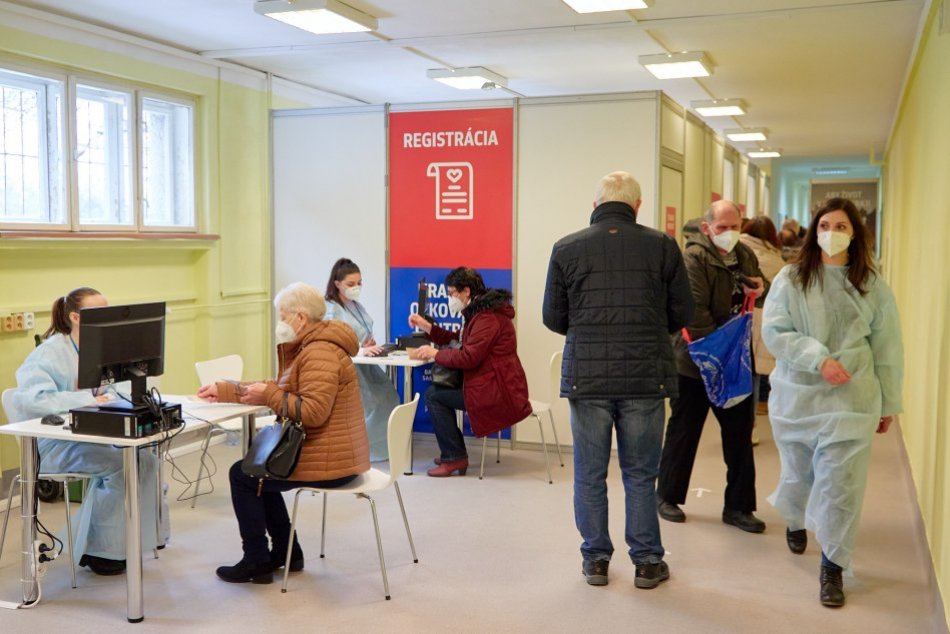 Ilustračný obrázok k článku ZOZNAM náhadníkov na očkovanie v Banskobystrickom kraji sa rozrastá: Koľkí sa už prihlásili?