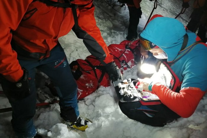 Ilustračný obrázok k článku LAVÍNA zmietla dvoch turistov! VRÚCNY odkaz jedného z nich k záchranárom: Ste HRDINOVIA!