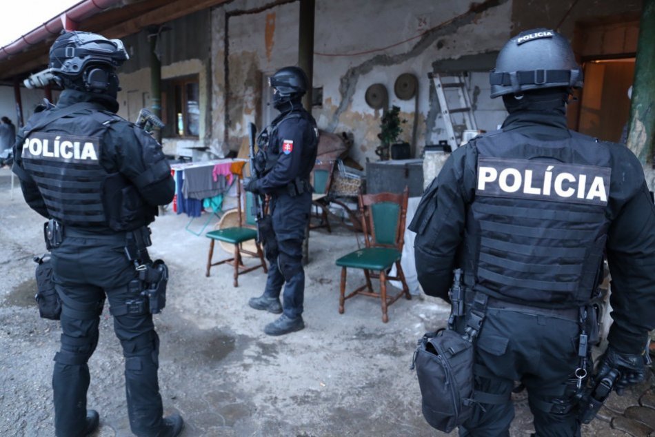 Ilustračný obrázok k článku Odhalili organizovanú skupinu v Michalovciach: Novodobé otrokárstvo potrestali