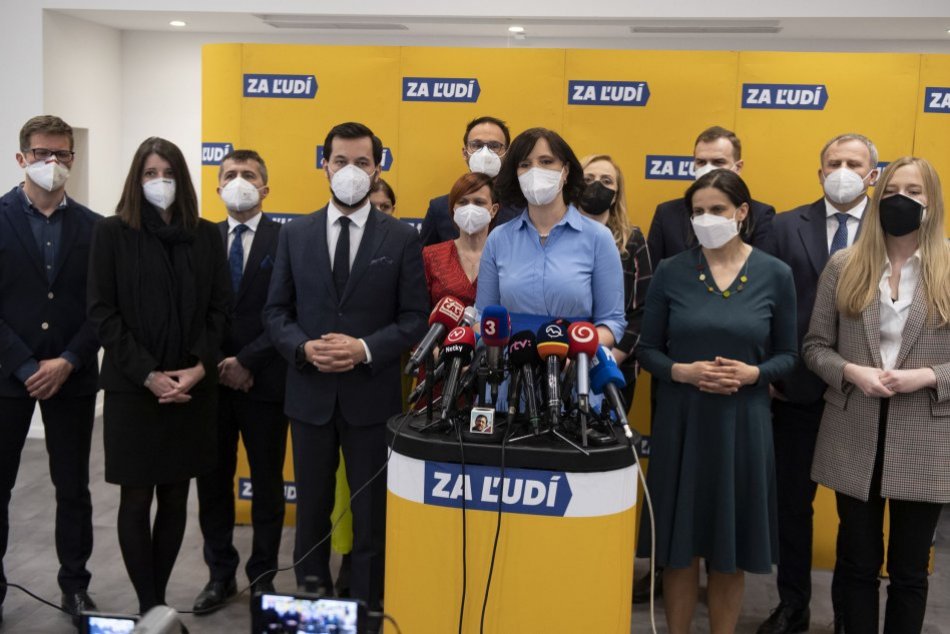 Ilustračný obrázok k článku Na neformálnom mítingu strany Za ľudí nechýbala ani Remišová: Čo sa bude diať?