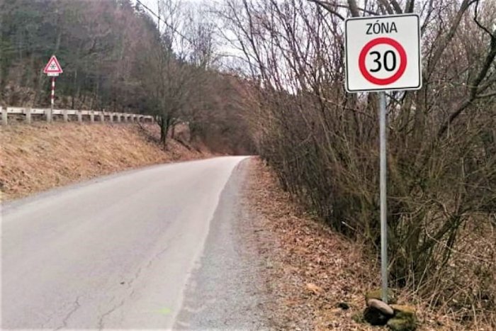 Ilustračný obrázok k článku Vodiči, pozor: V handlovskej časti Nová Lehota znížili rýchlosť