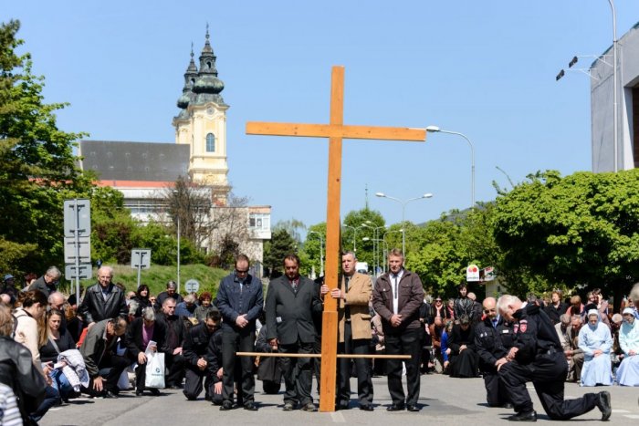 Ilustračný obrázok k článku Sviatky v Nitre: Na Veľký piatok bude v uliciach mesta Krížová cesta