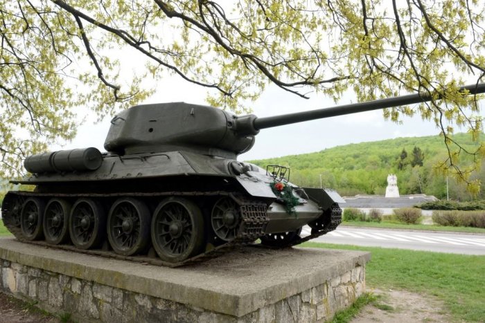 Ilustračný obrázok k článku Pamätník na Dargove pre práce uzatvoria, ale výlet tam ešte stihnete