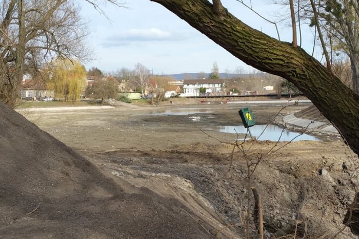 Ilustračný obrázok k článku Mláka sa zmení na skvelé miesto. Môžete sa tešiť na člnkovanie aj korčuľovanie