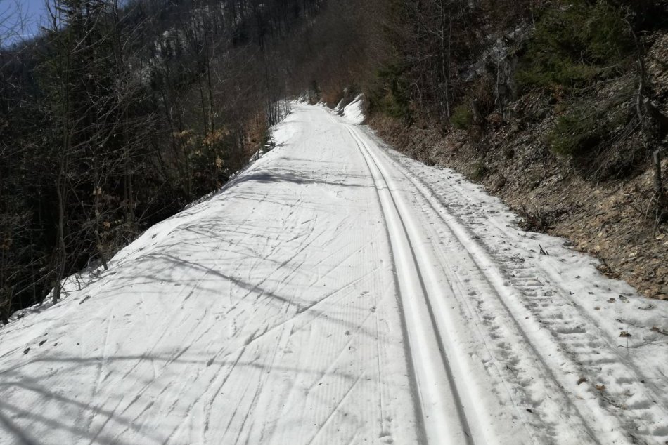 Ilustračný obrázok k článku Aktuálny SERVIS pre bežkárov: Ktoré trate pri Bystrici sú ešte zjazdné?