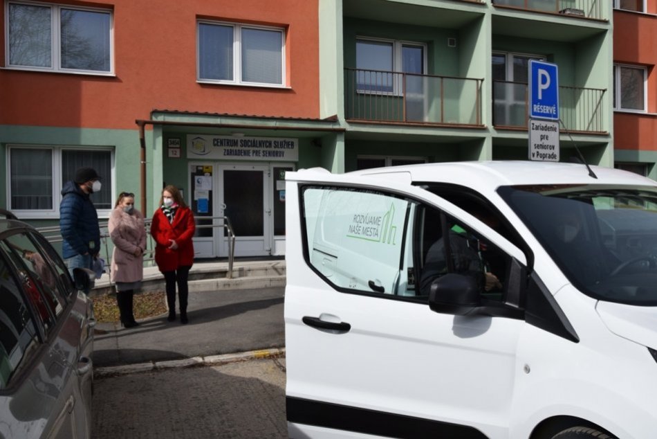 Ilustračný obrázok k článku Popradským seniorom hrozilo, že budú bez obedov. Neuveríte, kto im pomohol!