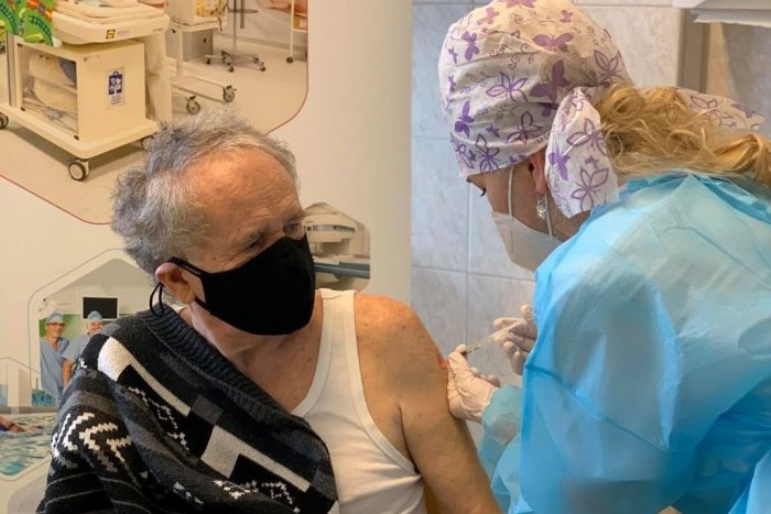 Ilustračný obrázok k článku V Šaci zaočkovali za týždeň viac ako tisíc ľudí. Aké sú ich skúsenosti?