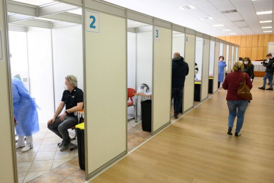 Ilustračný obrázok k článku V Revúcej otvoria veľkokapacitné očkovacie centrum: Registrovať sa môžete už teraz