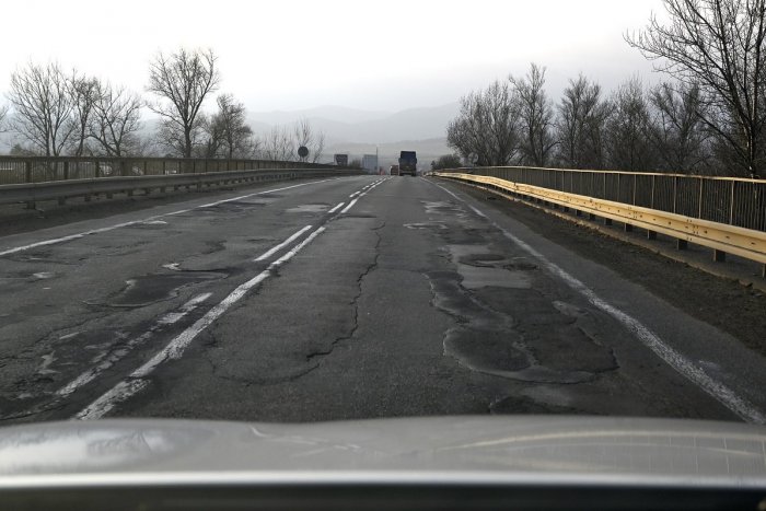 Ilustračný obrázok k článku Motoristi budú nadšení: Panelka pri Trenčíne je o krok bližšie k modernizácii