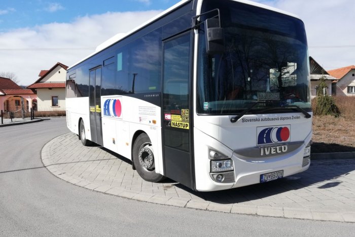 Ilustračný obrázok k článku ZMENY v Banskobystrickom kraji: Pre úpravu grafikonu vlakov pribudnú autobusy