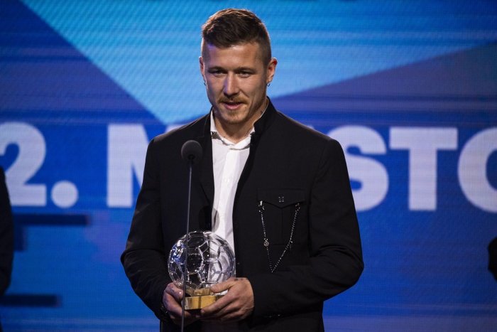 Ilustračný obrázok k článku Ocenenie práce: Trio odchovancov futbalu na hornej Nitre v slovenskej TOP 10