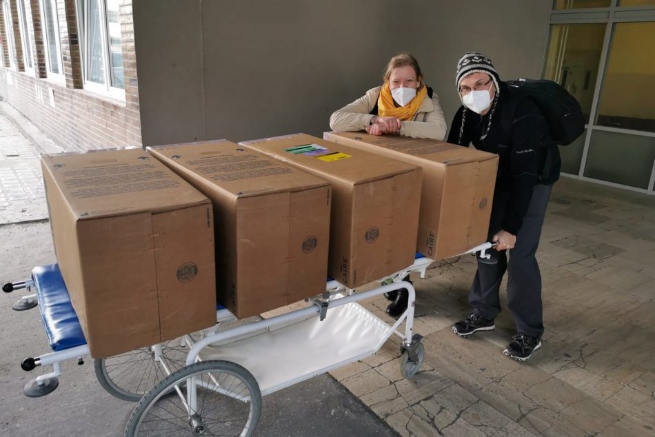 Ilustračný obrázok k článku Do bystrickej nemocnice dorazili cenné prístroje: Pomôžu pri liečbe COVID pacientov