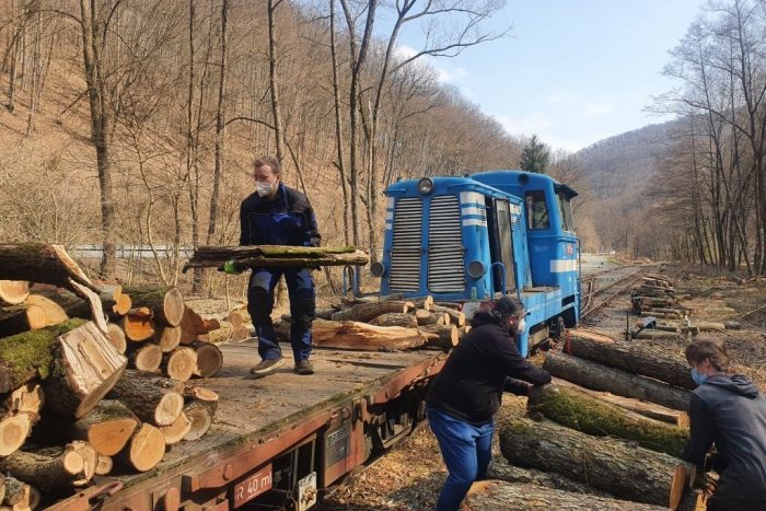 Ilustračný obrázok k článku Detskej železnici kradnú drevo. Železnička prosí o pomoc verejnosť