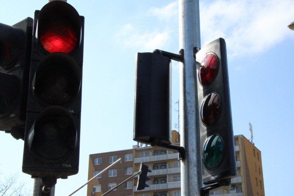 Ilustračný obrázok k článku Mesto vymieňa svetelnú signalizáciu: Po rekonštrukcii poteší aj chodcov, FOTO