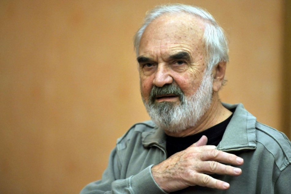 Ilustračný obrázok k článku Zdeněk Svěrák vymenil diktáty za divákov: Ktorý obľúbený film vytvoril vďaka náhode?