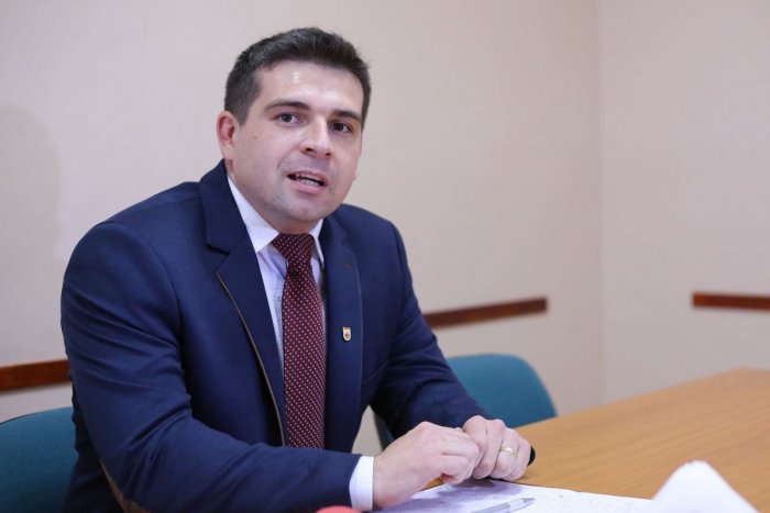 Ilustračný obrázok k článku Brezňania zmenu NECHCELI: Mesto opäť povedie Tomáš Abel