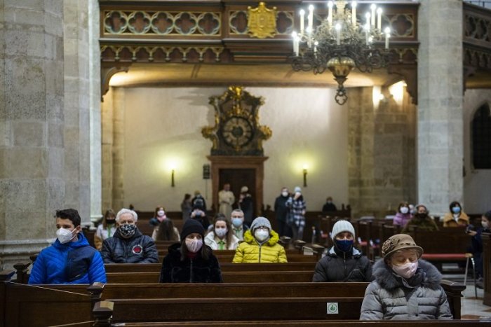 Ilustračný obrázok k článku Heger: Keď sa môže chodiť k psychiatrovi, prečo by sa nemohlo k duchovnému?