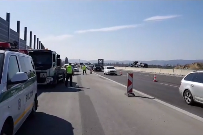 Ilustračný obrázok k článku Polícia to zobrala VÁŽNE: Pre kontroly uviazli vodiči v 15-kilometrovej kolóne!