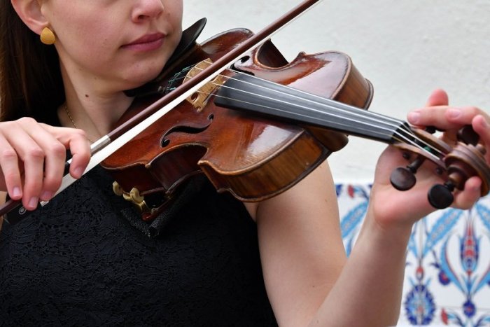 Ilustračný obrázok k článku Hudobné leto začalo: V Trenčianskych Tepliciach bude 8 výnimočných predstavení