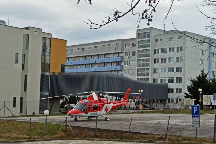 Ilustračný obrázok k článku Podajú výpovede? Riaditeľ nitrianskej nemocnice má siahať lekárom na platy