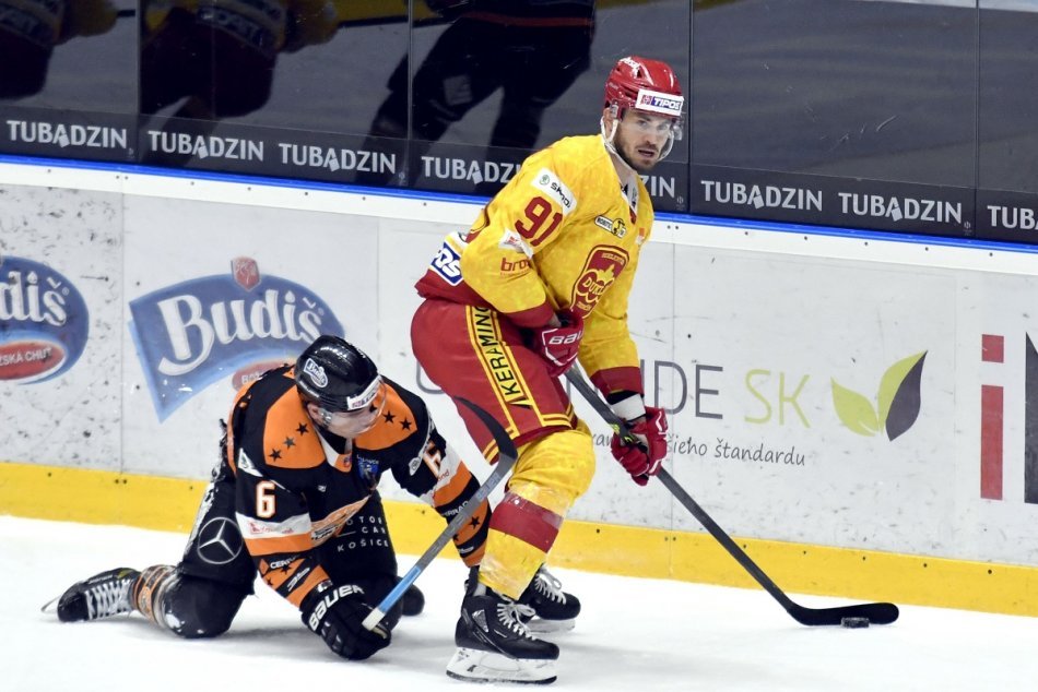 Ilustračný obrázok k článku Dukla Trenčín zložila reparát: Na druhý pokus už štyri góly stačili