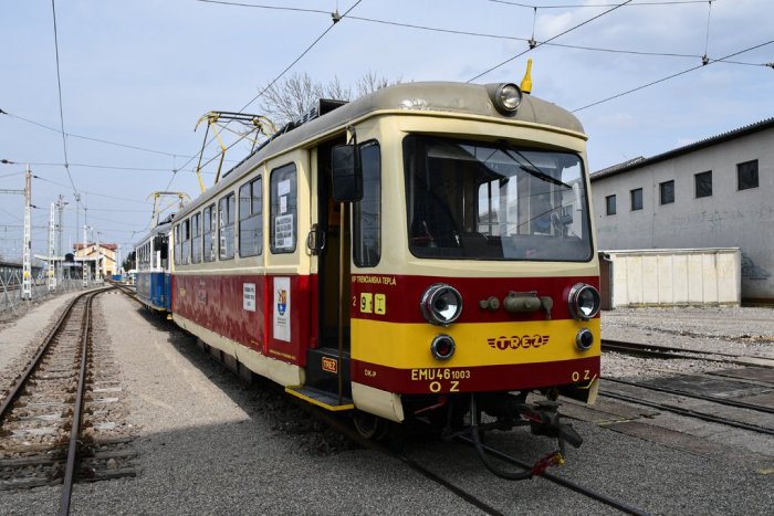 Ilustračný obrázok k článku Historická trenčianska električka absolvovala prvú netradičnú jazdu v roku 2021
