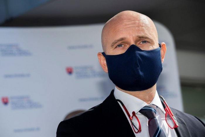 Ilustračný obrázok k článku Gröhling varuje už teraz: MESTÁ v Žilinskom kraji, kde môžu prerušiť vyučovanie