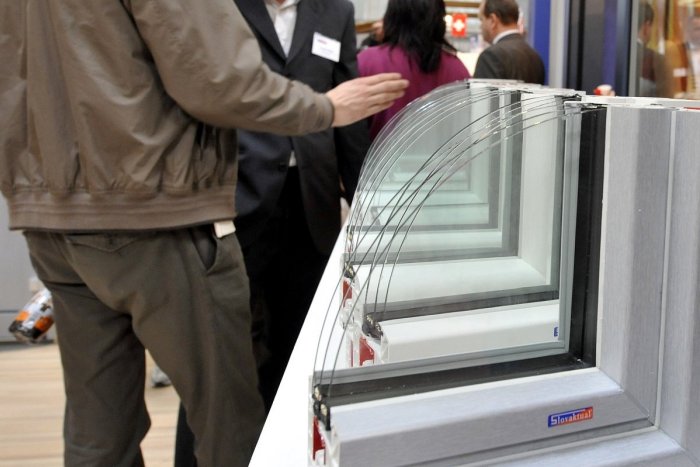 Ilustračný obrázok k článku Vzniknú nové pracovné miesta: Aké sú plány výrobcu okien z okresu Prievidza?