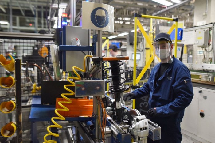 Ilustračný obrázok k článku Odborári sa dohodli s vedením trnavskej automobilky: Na zamestnancov čakajú BONUSY!