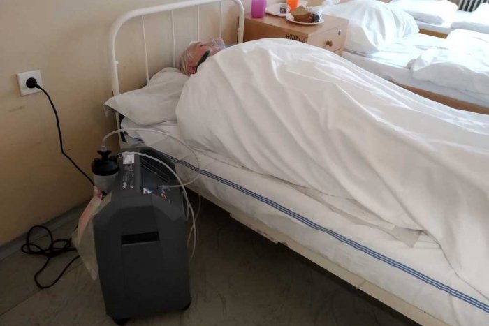 Ilustračný obrázok k článku V boji s COVID-19 pomáhajú v Trenčianskom kraji aj kyslíkové prístroje