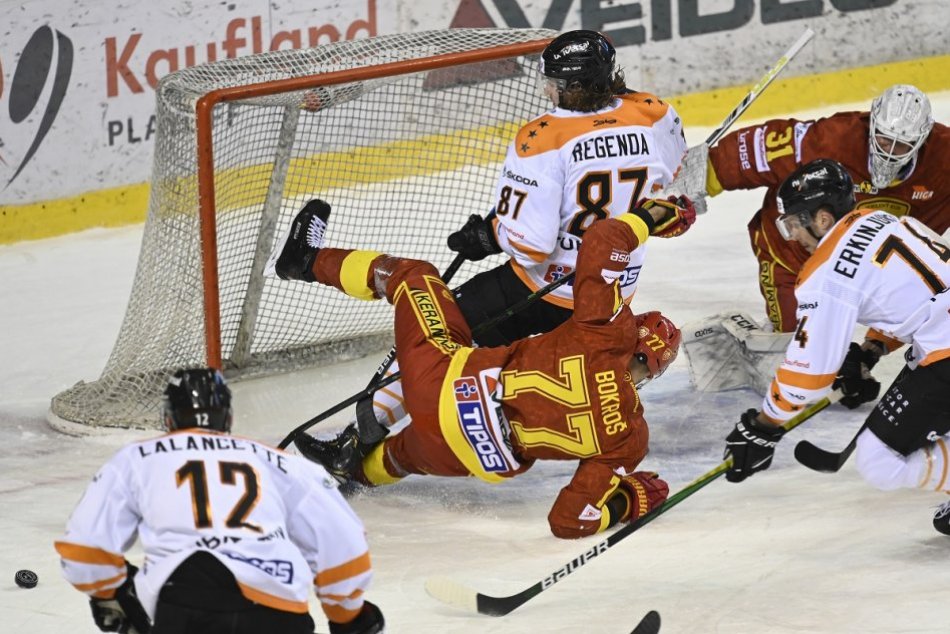 Ilustračný obrázok k článku Dukla Trenčín stratila výhodu: Jeden gól v play-off je proste málo, FOTO