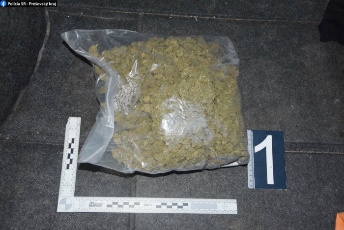 Ilustračný obrázok k článku Poriadny veľkonočný úlovok: Takmer pol kila marihuany zďaleka nebolo všetko