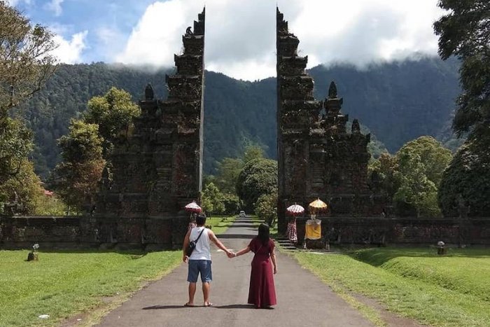 Ilustračný obrázok k článku SVET O SLOVENSKU: Ohrdnutý milenec zabil Adrianu suvenírom zo Slovenska