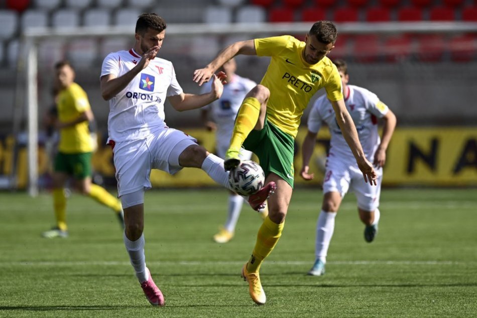 Ilustračný obrázok k článku Považské derby ovládla Žilina: Trenčínu prihral gól VAR, FOTO