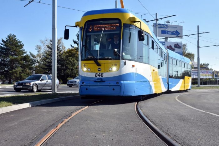 Ilustračný obrázok k článku Pozor na výluku električiek na rýchlodráhe! Potrvá dva týždne