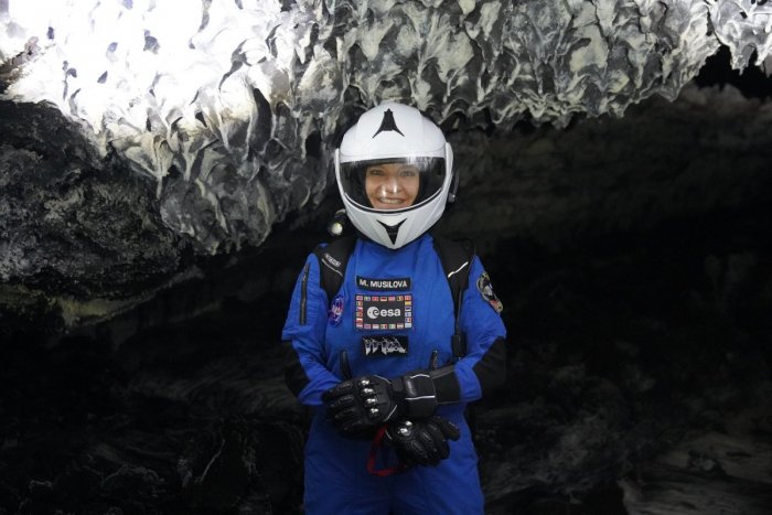 Ilustračný obrázok k článku Úžasná príležitosť pre slovenskú astrobiologičku! Poletí so SpaceX okolo Mesiaca?