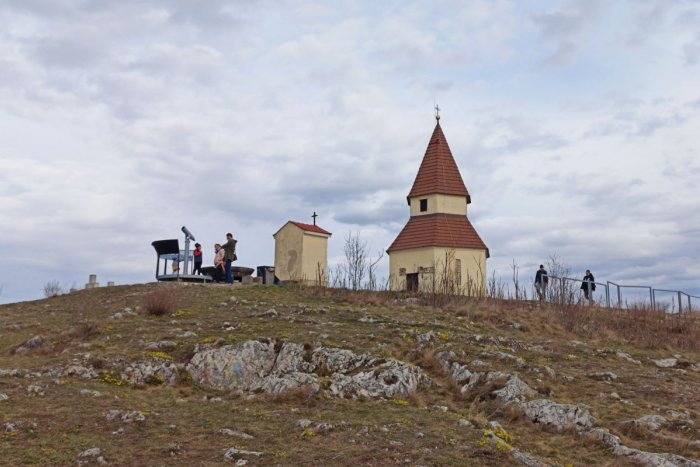 Ilustračný obrázok k článku Kalvária sa dočká obnovy: Finančne pomôže aj Nitriansky samosprávny kraj