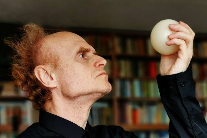 Ilustračný obrázok k článku Uznávaný biológ šokuje: Je takmer isté, že korona je ĽUDSKÝM DIELOM a prišla odtiaľto!