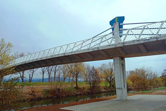 Ilustračný obrázok k článku Topoľčanci rozhodli stovkami hlasov: Ako sa bude volať nový cyklomost?