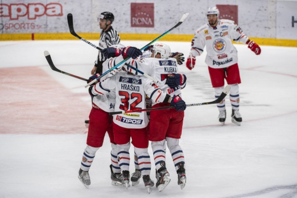 Ilustračný obrázok k článku Zvolenčania sú krôčik od finále: Vyhrali aj 2. zápas na bratislavskom ľade, FOTO