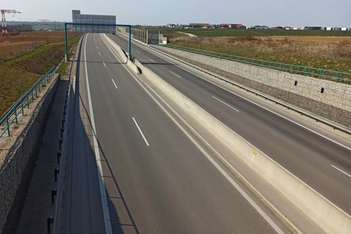 Ilustračný obrázok k článku Odvážne vyjadrenie ministra: Úsek D1 Hubová – Ivachnová sprejazdníme do konca roka 2023