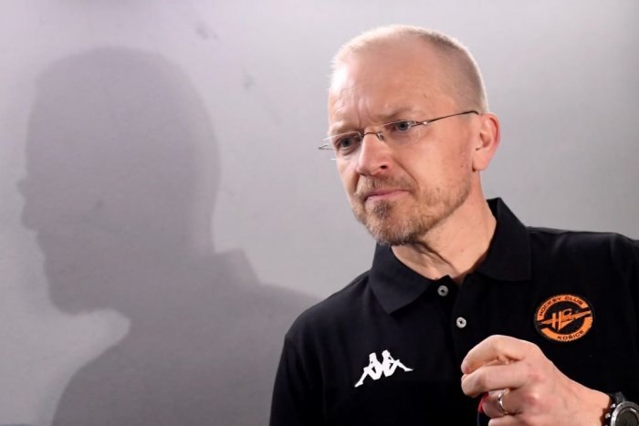 Ilustračný obrázok k článku Príprava na novú sezónu začala! Oceliari predstavili nového trénera, FOTO