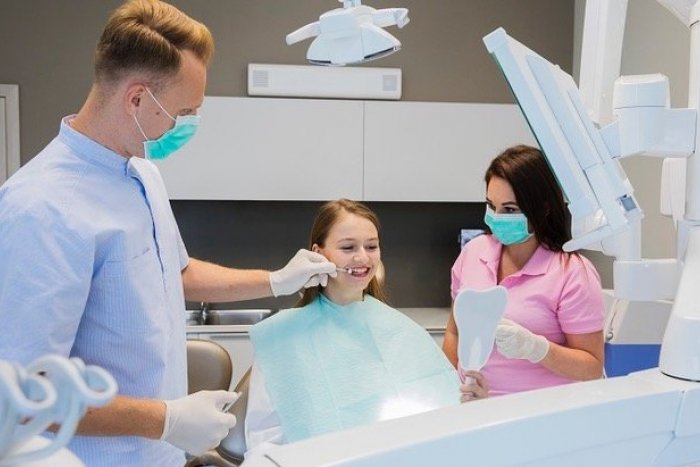 Ilustračný obrázok k článku Mať dobrého zubára sa oplatí