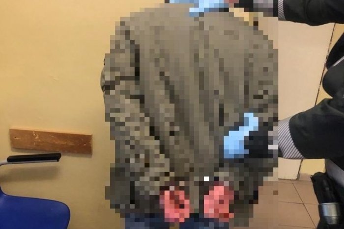 Ilustračný obrázok k článku Syn vypil fľašu borovičky a vraj si nič nepamätá: Matka mala strach o život