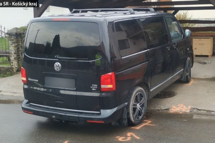 Ilustračný obrázok k článku Tragédia pri cúvaní: Vodič (42) zachytil chodca (84)