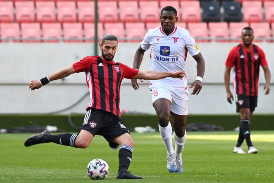 Ilustračný obrázok k článku Trenčania nie a nie vyhrať: AS nevyužil čistú šancu a hneď pykal, FOTO