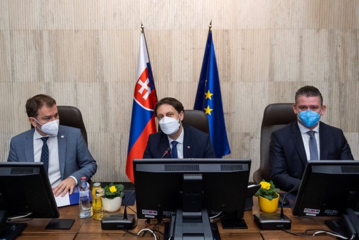 Ilustračný obrázok k článku PRIESKUM: Ako dlho vydrží Hegerova vláda? Viac ako polovica ľudí jej predpovedá ZÁNIK!