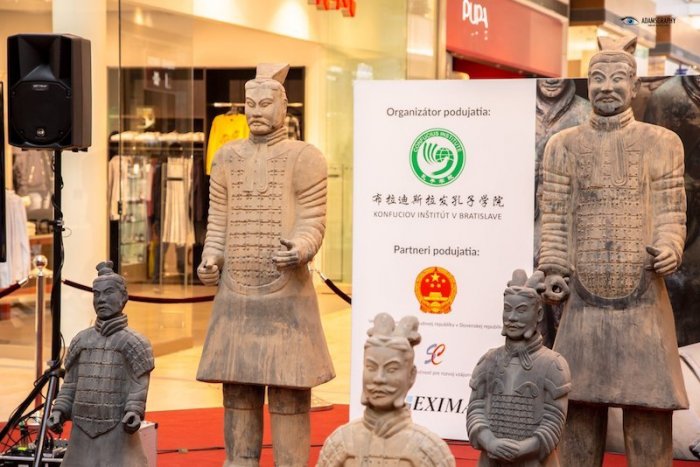 Ilustračný obrázok k článku SVET O SLOVENSKU: Nechutné čínske vyhrážky slovenskému expertovi