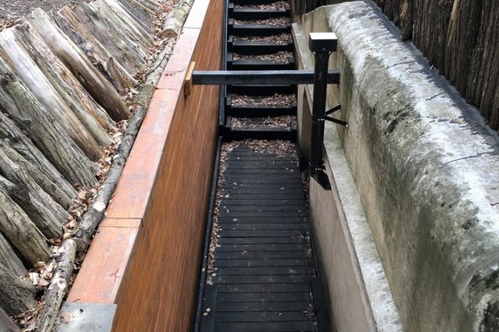 Ilustračný obrázok k článku V lesoparku riadne duneli delá: Miesto ťažkých bojov dostáva novú tvár