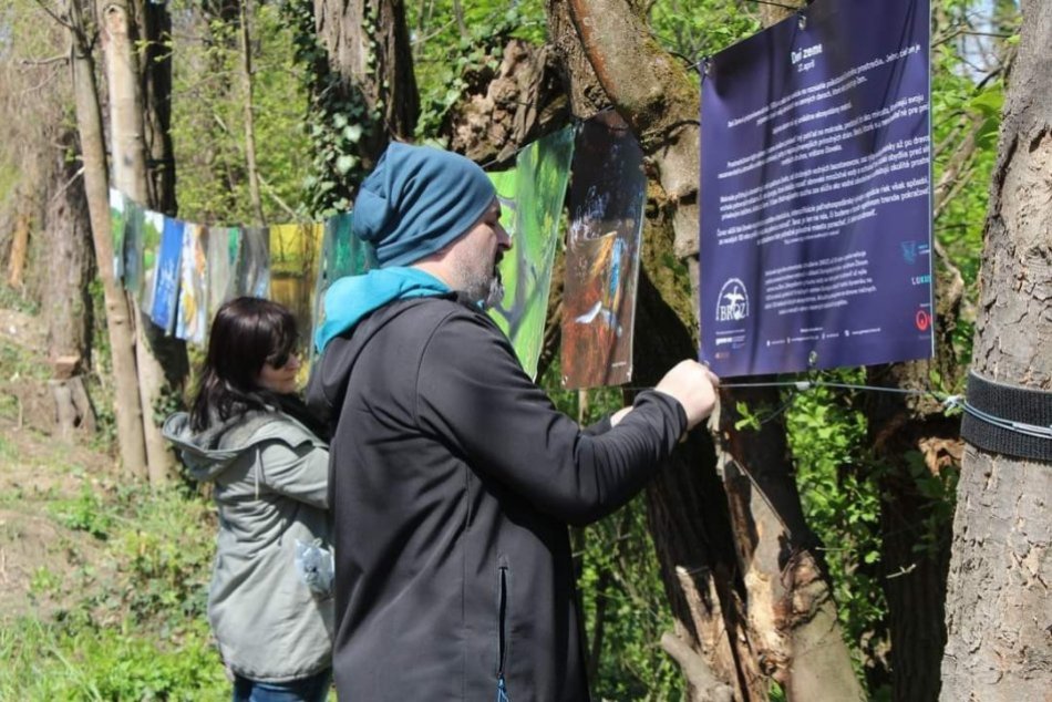 Ilustračný obrázok k článku V Lučenci máme unikátnu výstavu: Nachádza sa priamo na ulici, FOTO